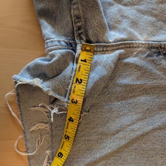 Levi's 550 Cut Off Shorts - Women's - Picture 6 of 7